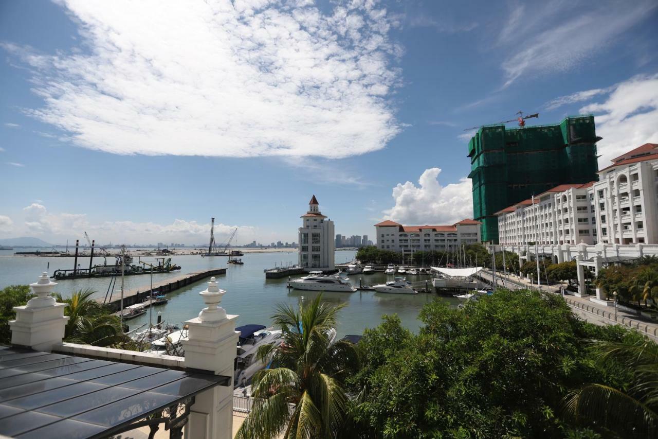 The Straits Quay Marina By Messina Clive Apartment George Town Exterior photo