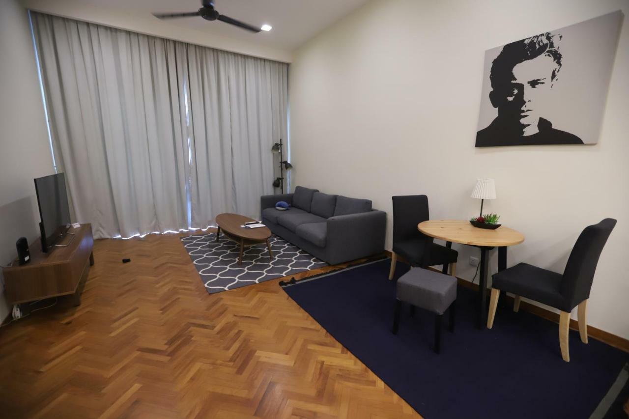 The Straits Quay Marina By Messina Clive Apartment George Town Exterior photo