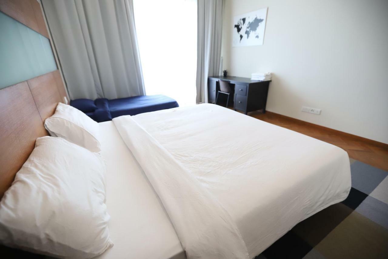The Straits Quay Marina By Messina Clive Apartment George Town Exterior photo