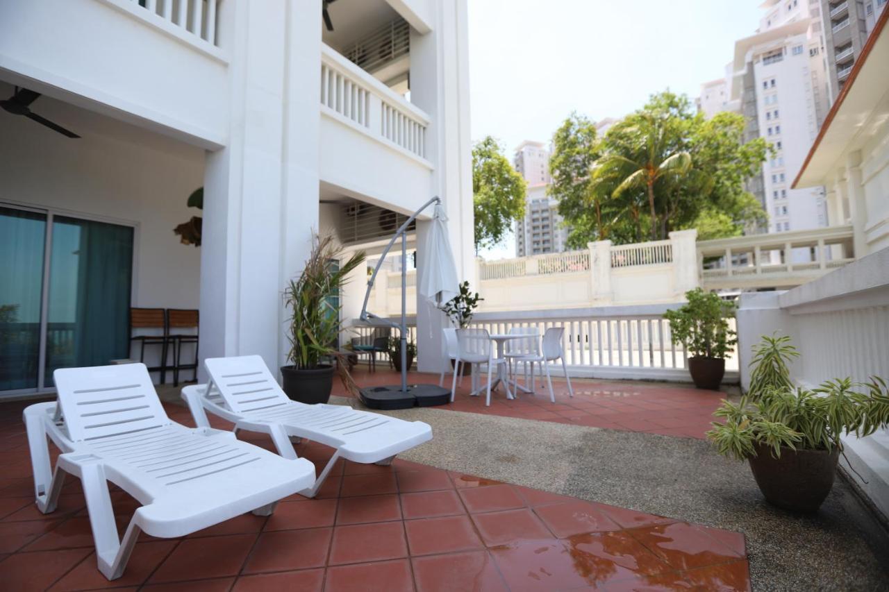 The Straits Quay Marina By Messina Clive Apartment George Town Exterior photo