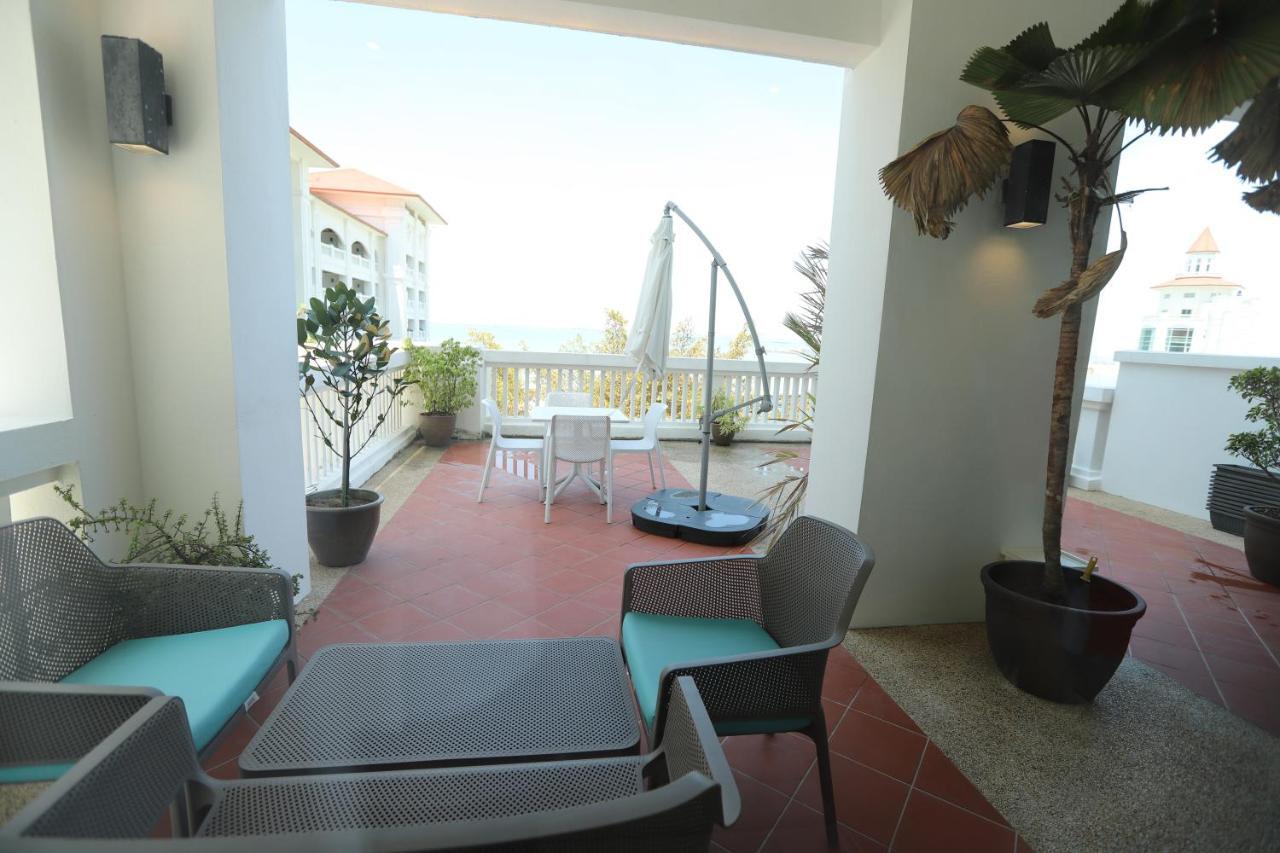 The Straits Quay Marina By Messina Clive Apartment George Town Exterior photo